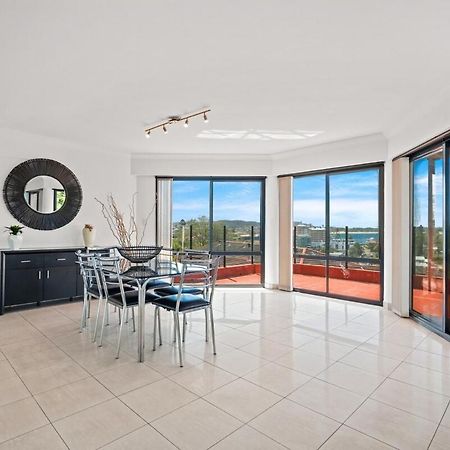 Spacious Modern Apartment With Breathtaking Views Terrigal Esterno foto