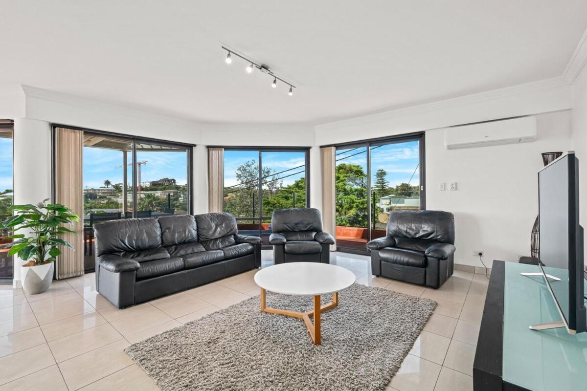 Spacious Modern Apartment With Breathtaking Views Terrigal Esterno foto