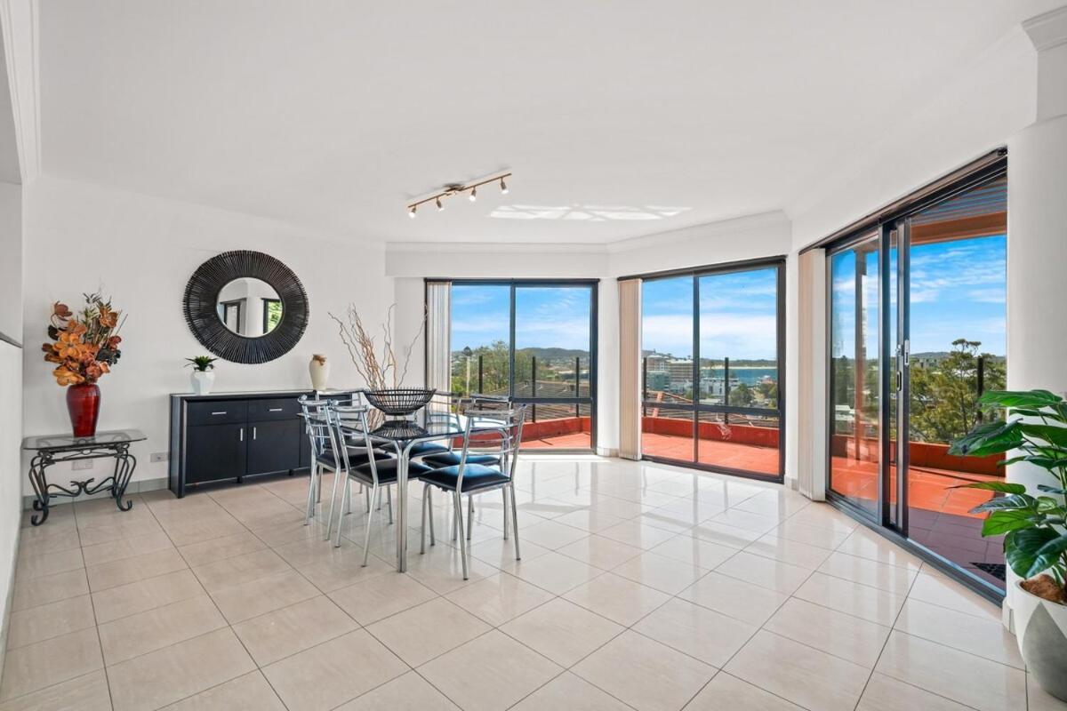 Spacious Modern Apartment With Breathtaking Views Terrigal Esterno foto